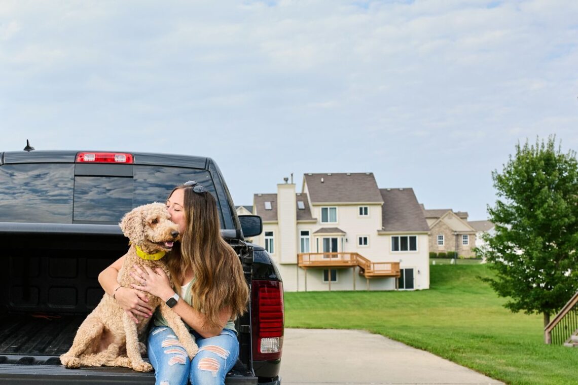 Best Smart Dog Collars for Multi-Dog Households 