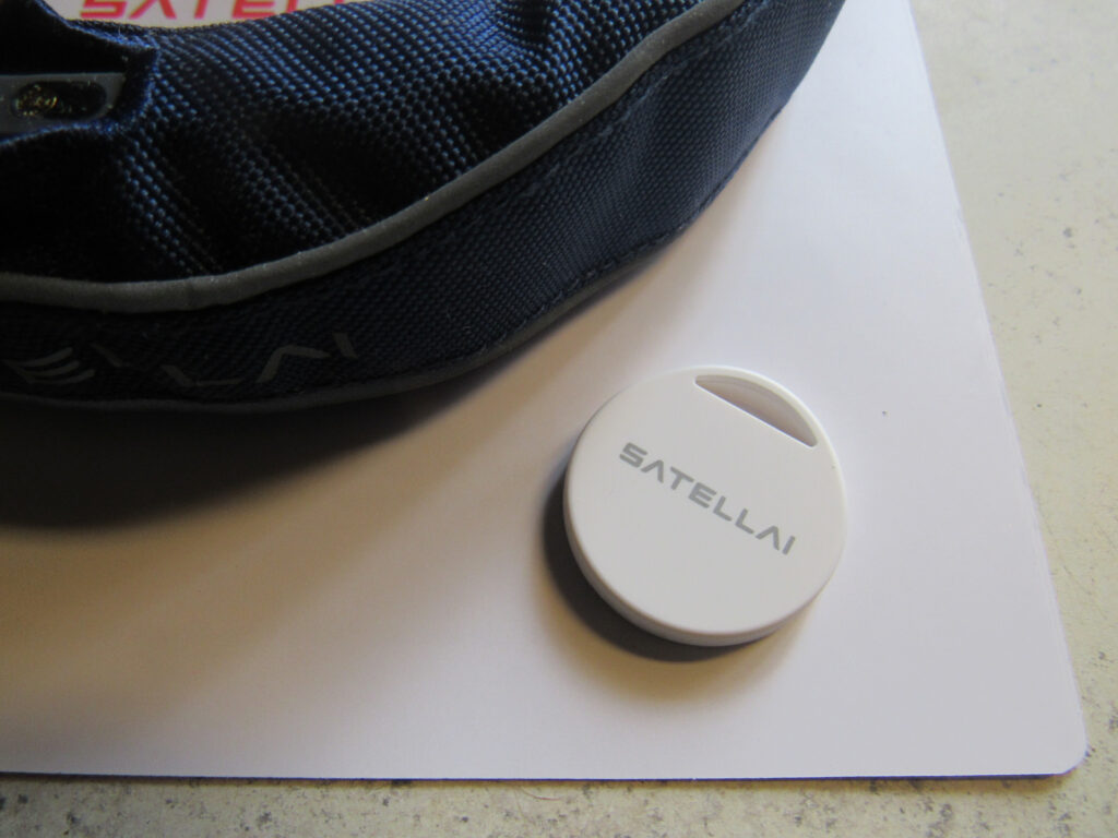 Satellai beacon